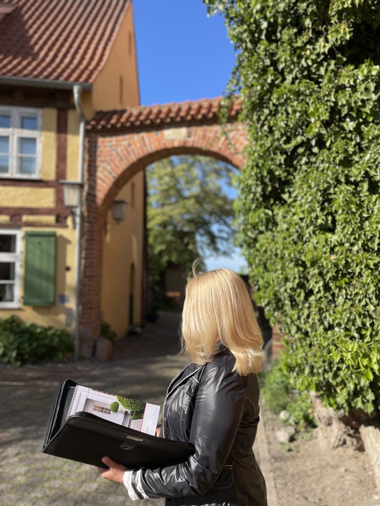 Maklerin Kerstin Hilsinger Immobilien – Immobilienmakler in Stralsund und Umgebung